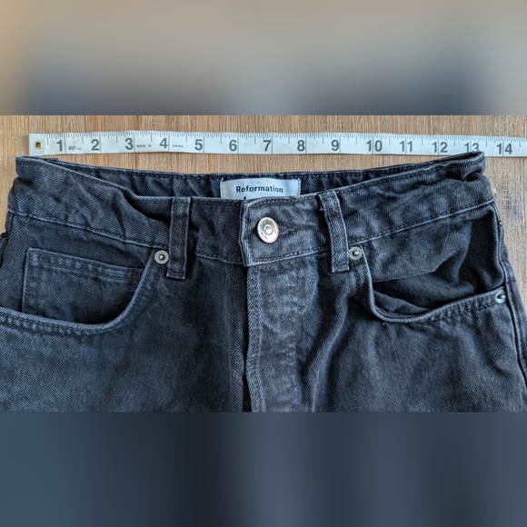 REFORMATION Cynthia High Rise Straight Cropped Jeans In Black Vana Size 28 - Picture 7 of 14